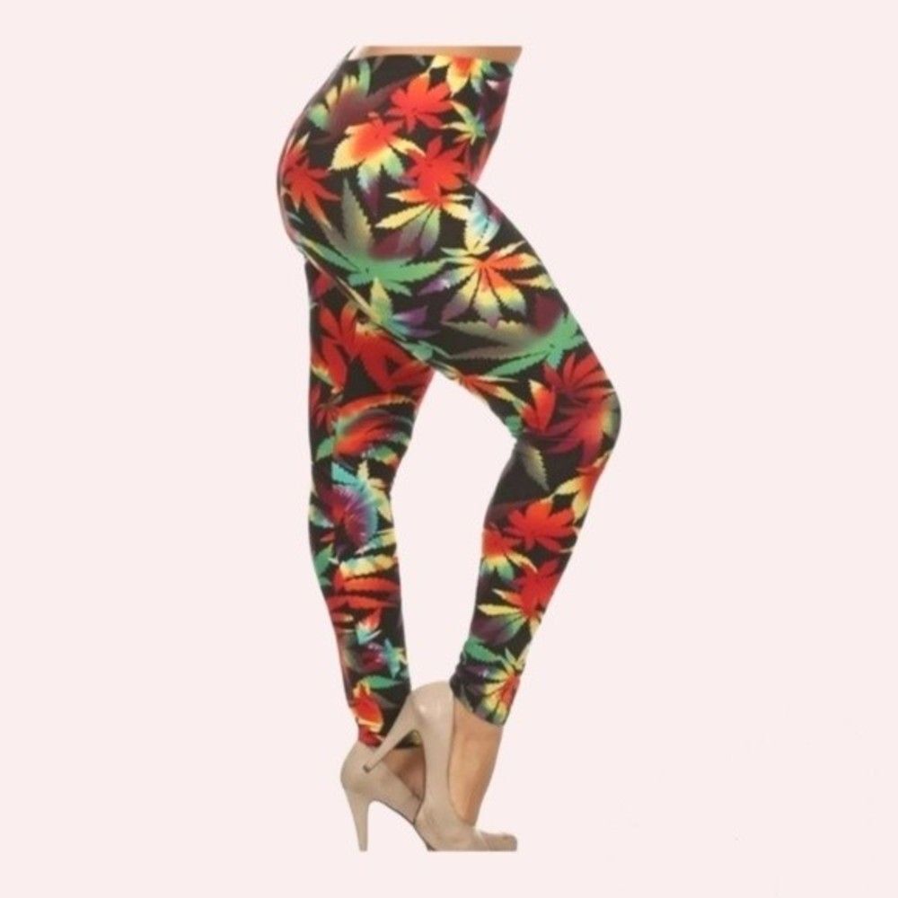 EEVEE Multicolored Butter Soft Leggings One Size Plus Fits 1xl-3xl NIB